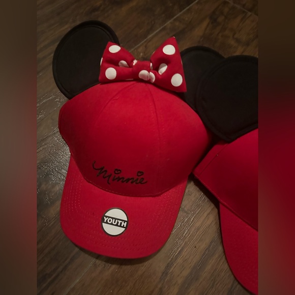 (2) Two New with tags Minnie caps youth bundle - Picture 1 of 4